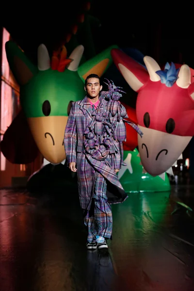 Look 62